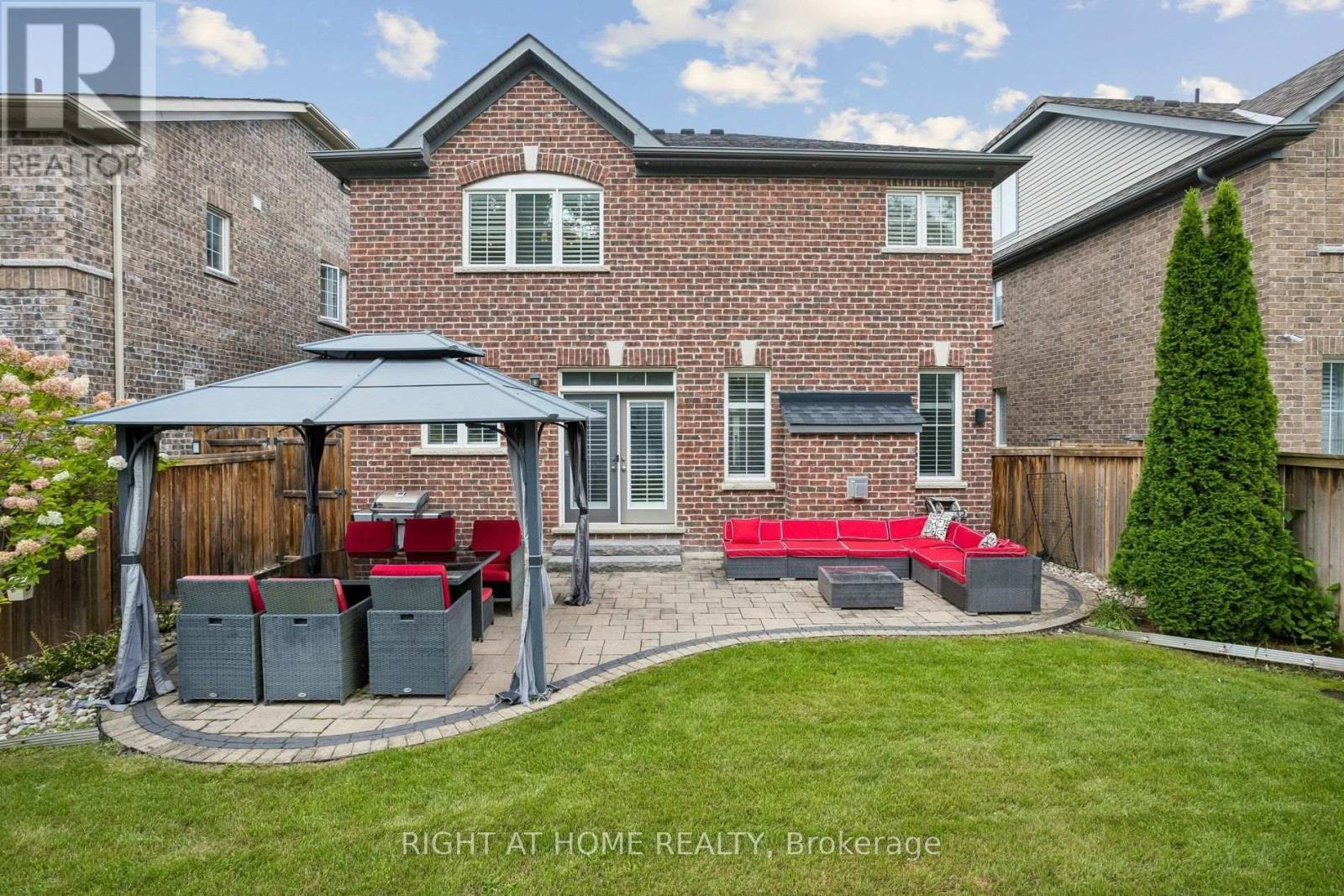 26 BIGNELL CRESCENT - 22