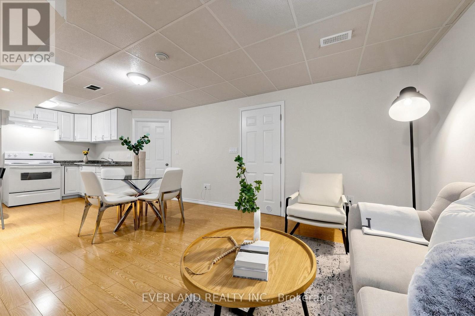 38 SIX NATIONS AVENUE - 23