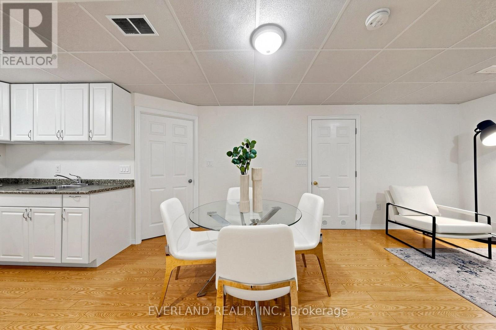 38 SIX NATIONS AVENUE - 24