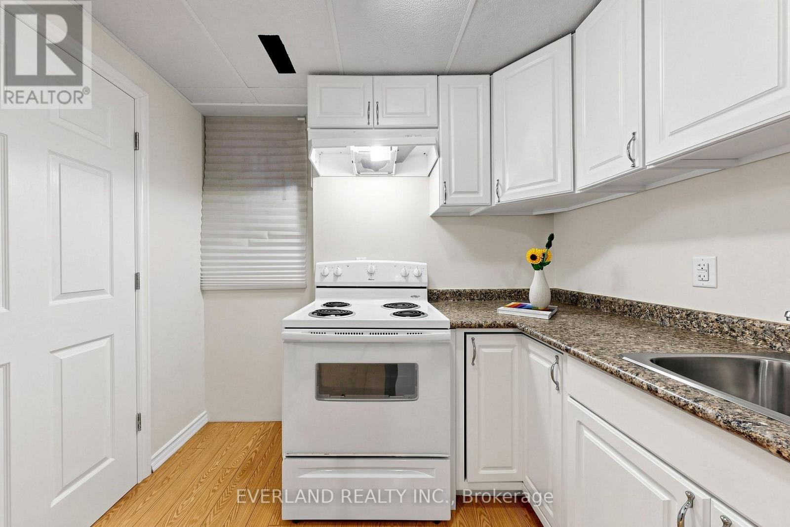 38 SIX NATIONS AVENUE - 26