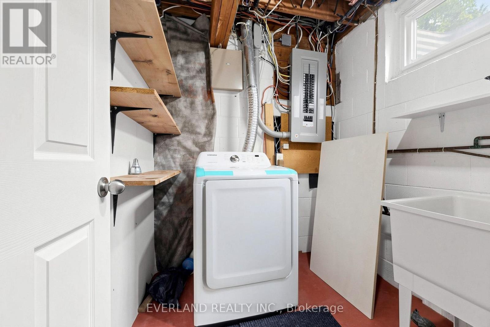 38 SIX NATIONS AVENUE - 29
