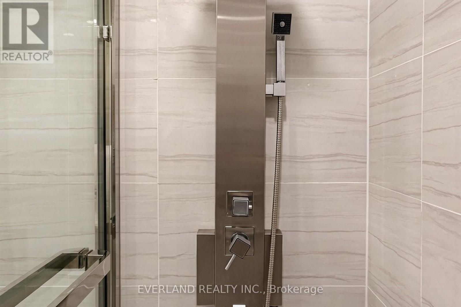 38 SIX NATIONS AVENUE - 40