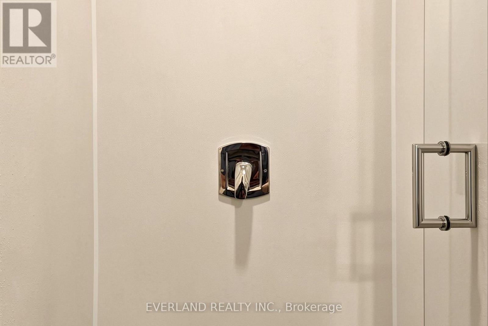 38 SIX NATIONS AVENUE - 42