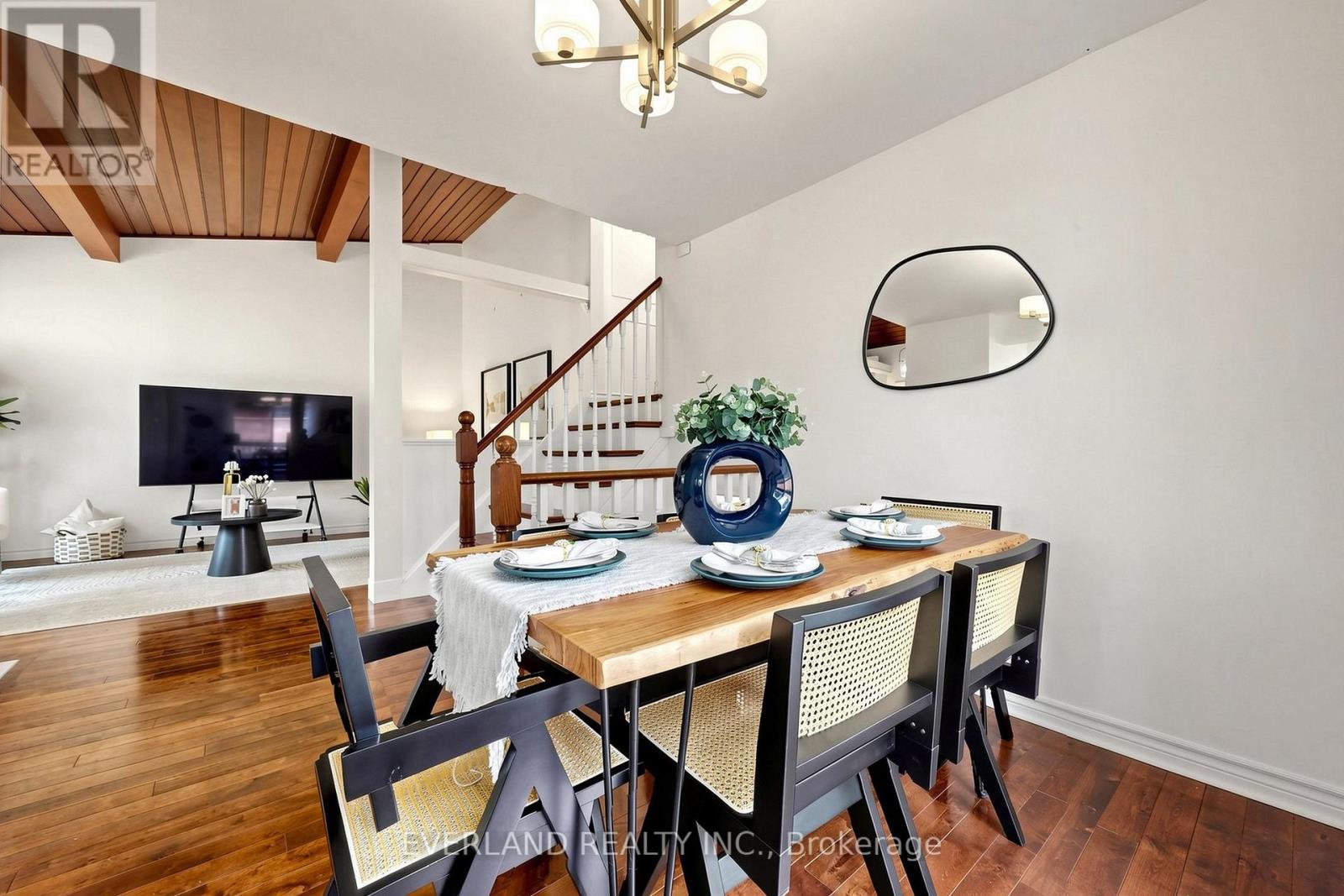 38 SIX NATIONS AVENUE - 5