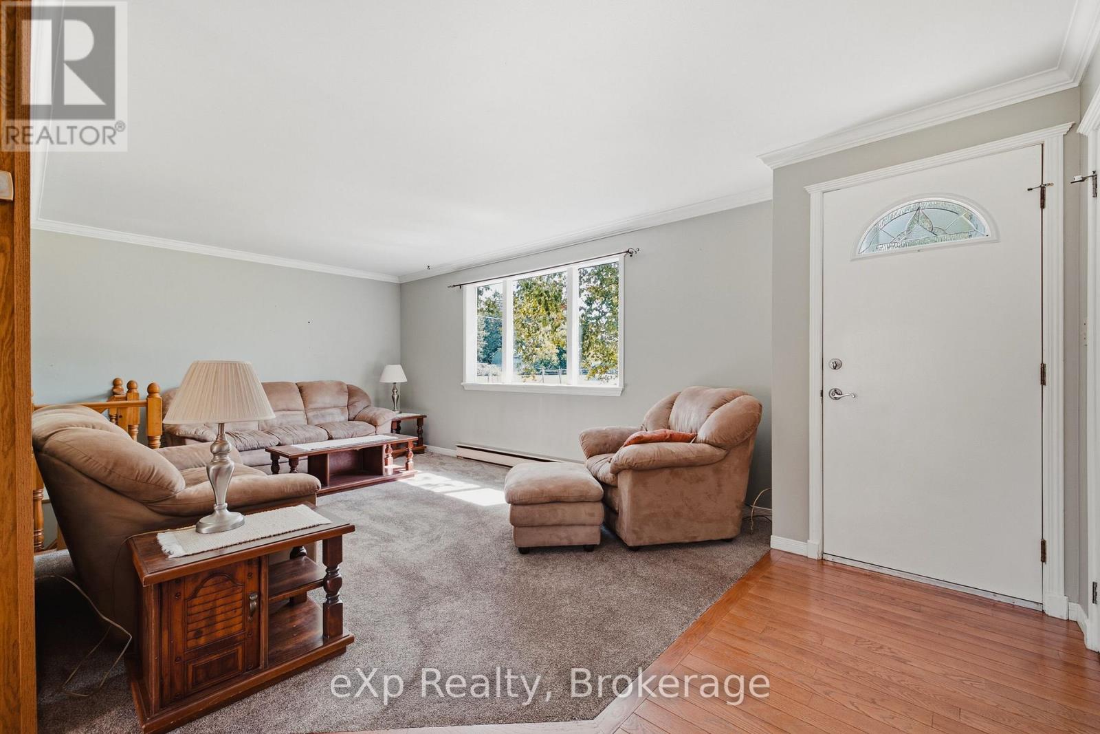 8 GREY STREET - Image 5