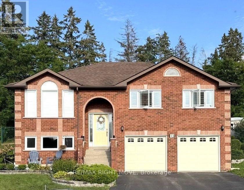 15 WATSON COURT - 1