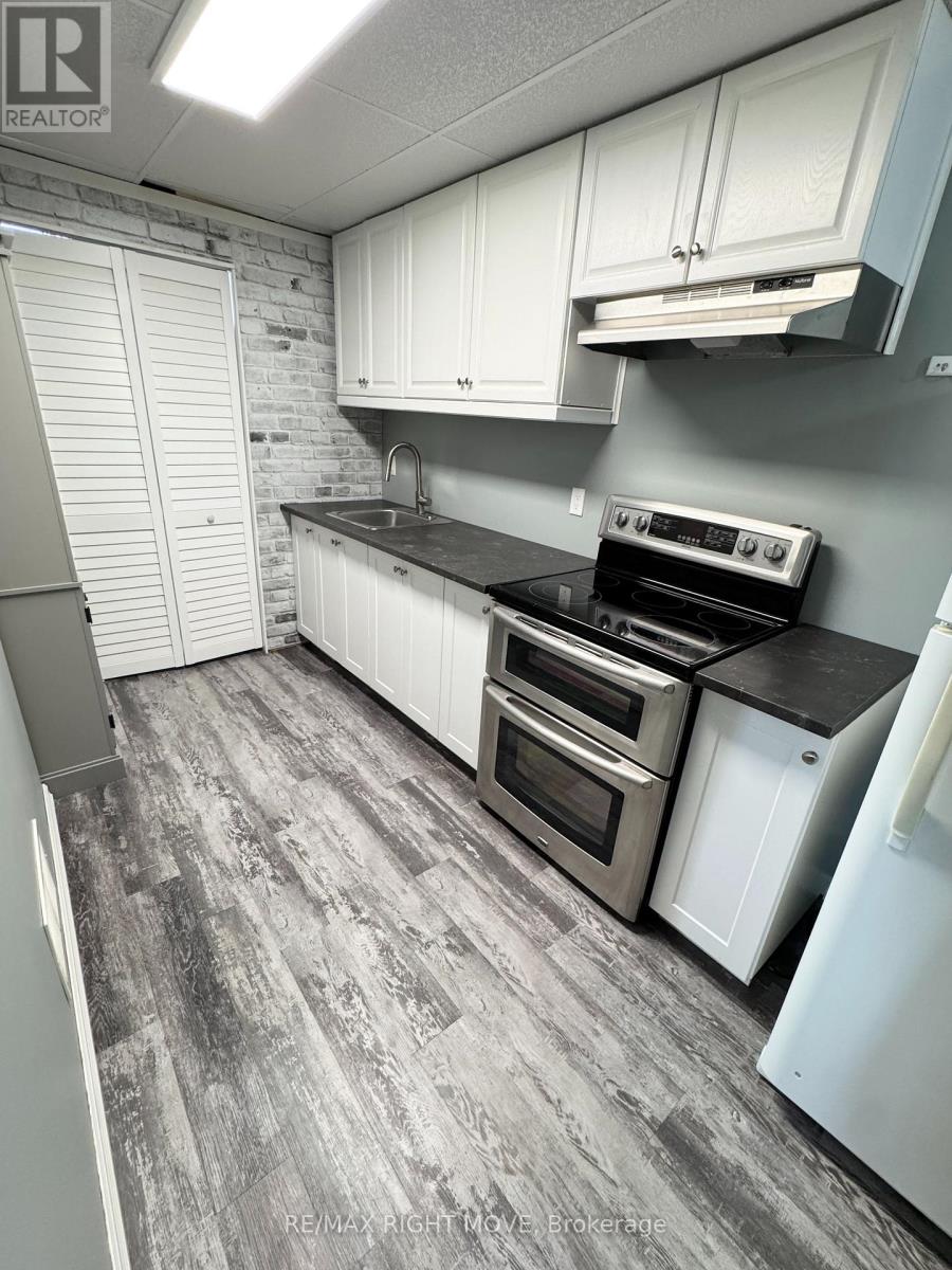 15 WATSON COURT - 17