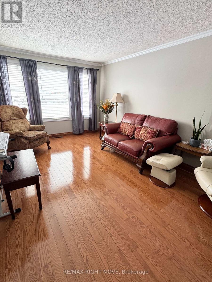 15 WATSON COURT - 9