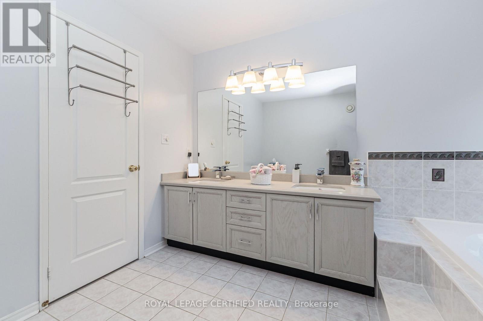 84 SOFTNEEDLE AVENUE - 23