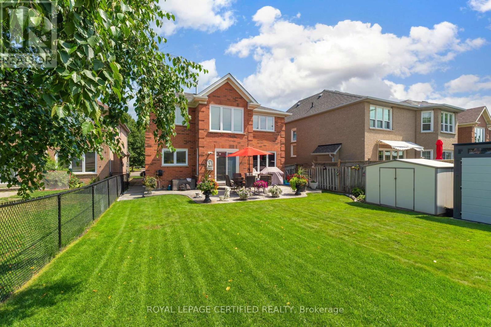 84 SOFTNEEDLE AVENUE - 32