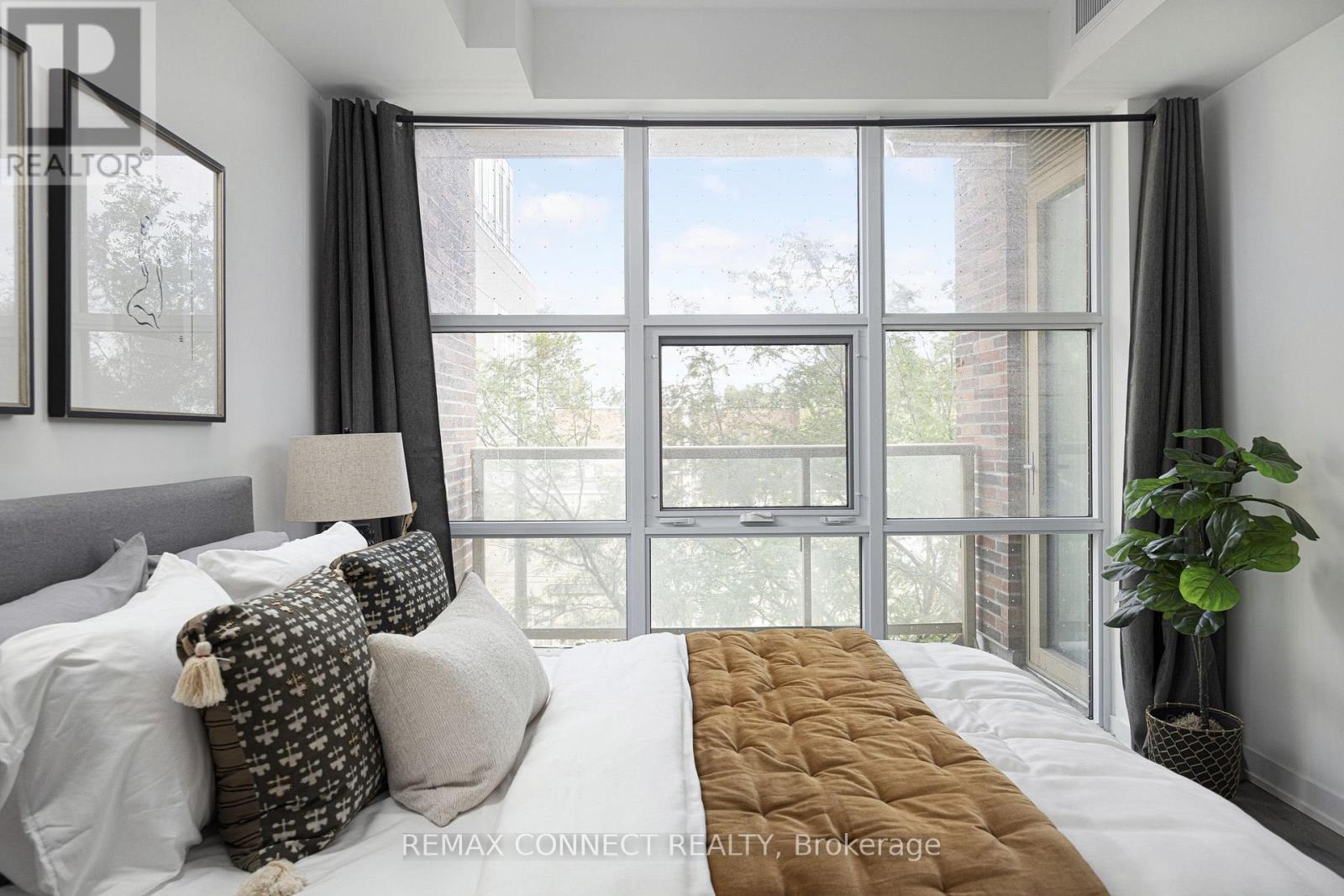 #321 1787 ST CLAIR AVENUE W - 16