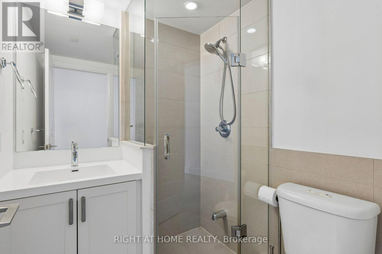 #717 2 OLD MILL DRIVE - Image 12