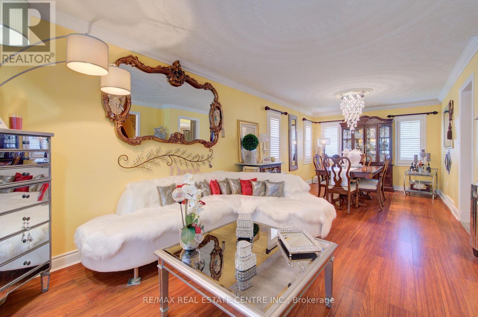 103 SOUTHWOOD DRIVE - 13