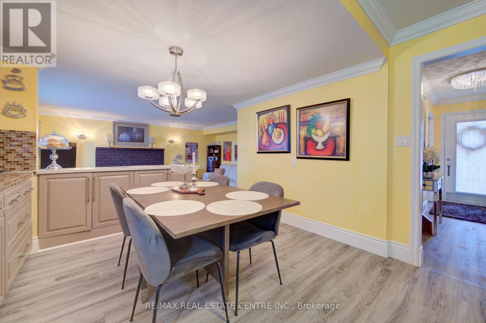 103 SOUTHWOOD DRIVE - 18