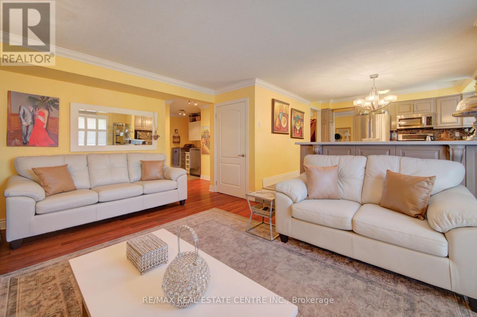 103 SOUTHWOOD DRIVE - 22