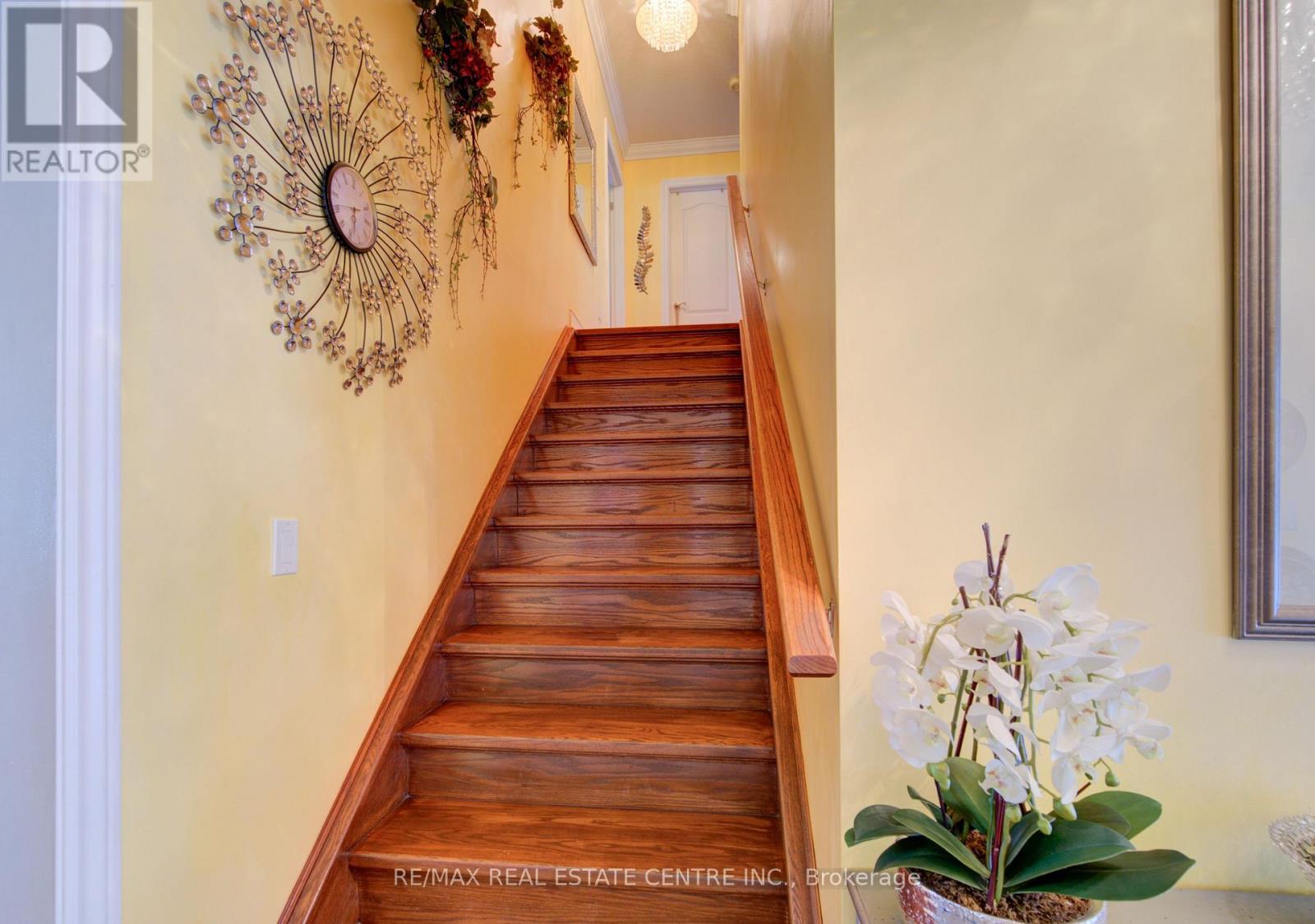 103 SOUTHWOOD DRIVE - 25