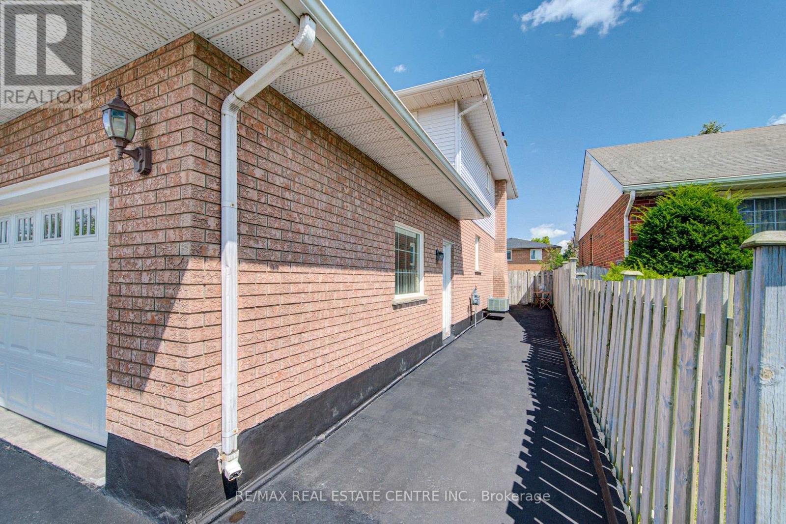 103 SOUTHWOOD DRIVE - 44