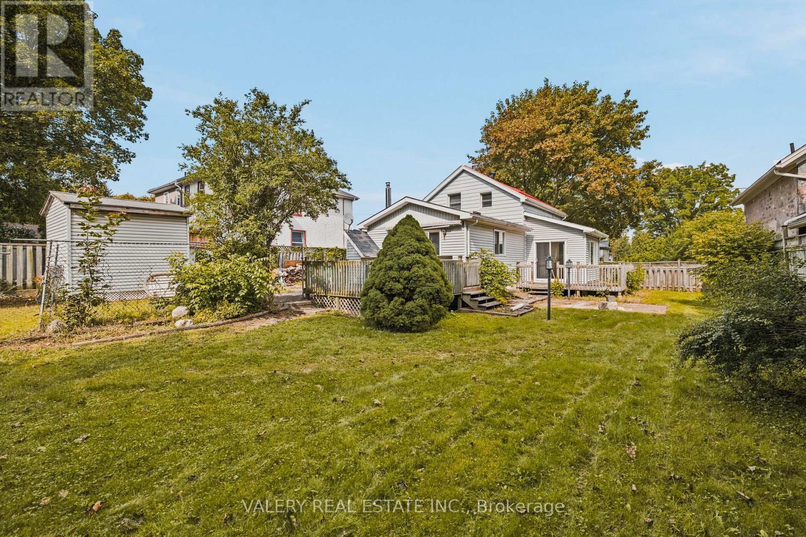 34 CHALMERS STREET N - 32