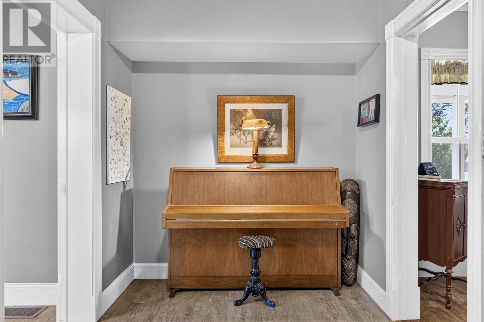 937 Pownal Road - 10