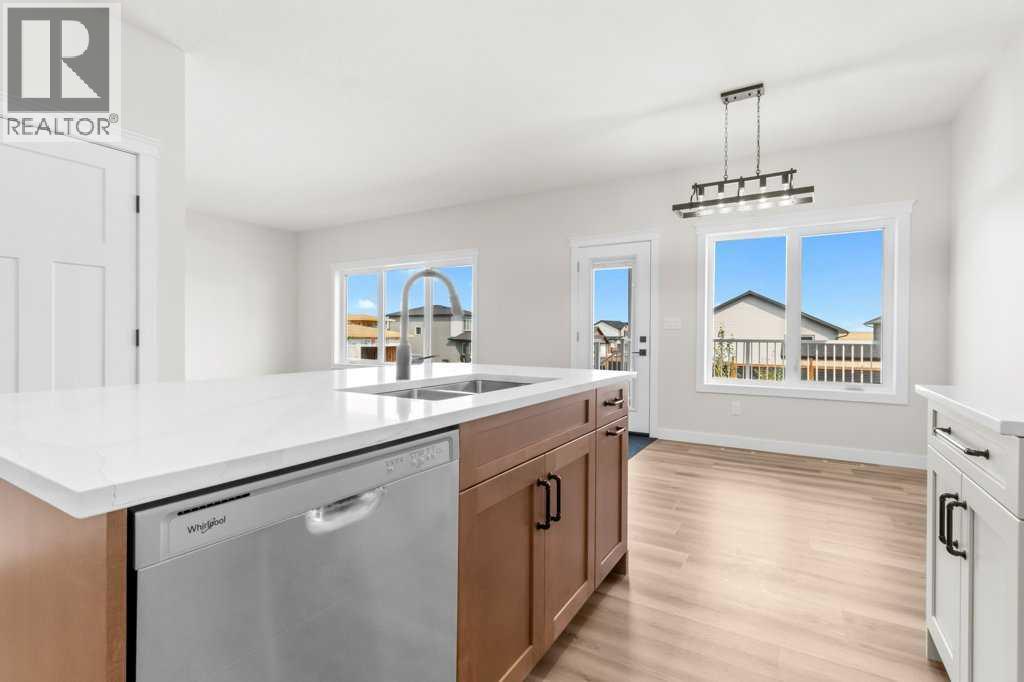 4814 55 Avenue - 6