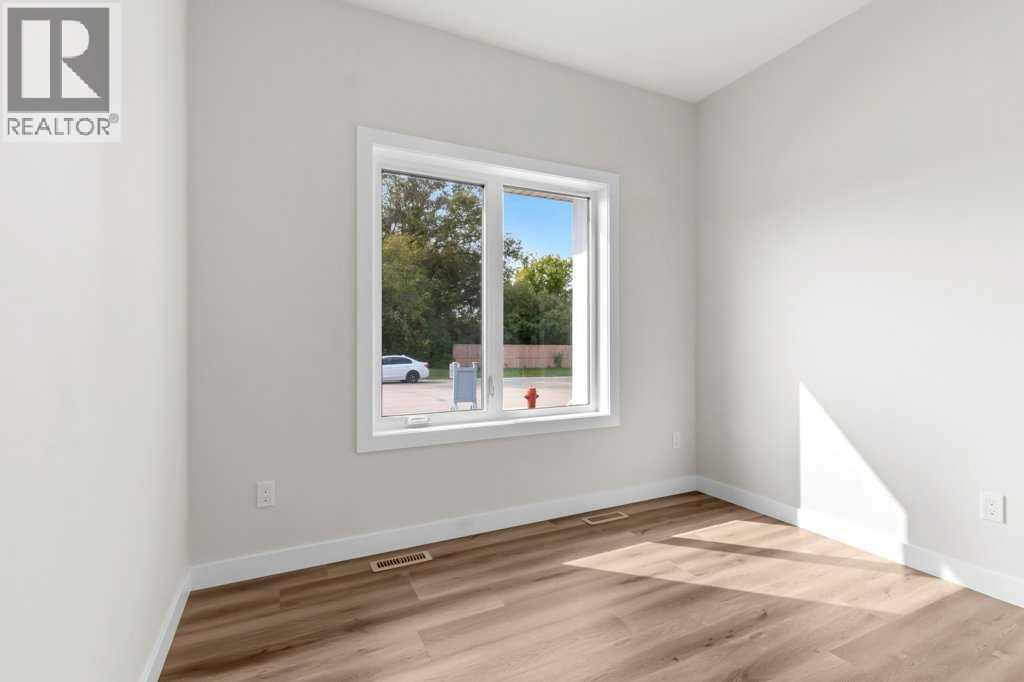 4814 55 Avenue - Image 16