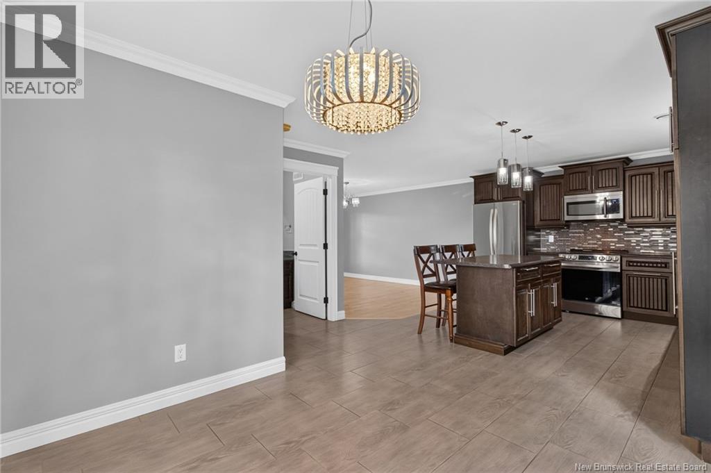 302 Lady Russell - Image 8
