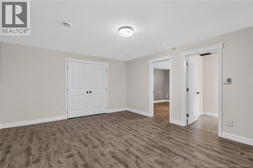 302 Lady Russell - Image 28