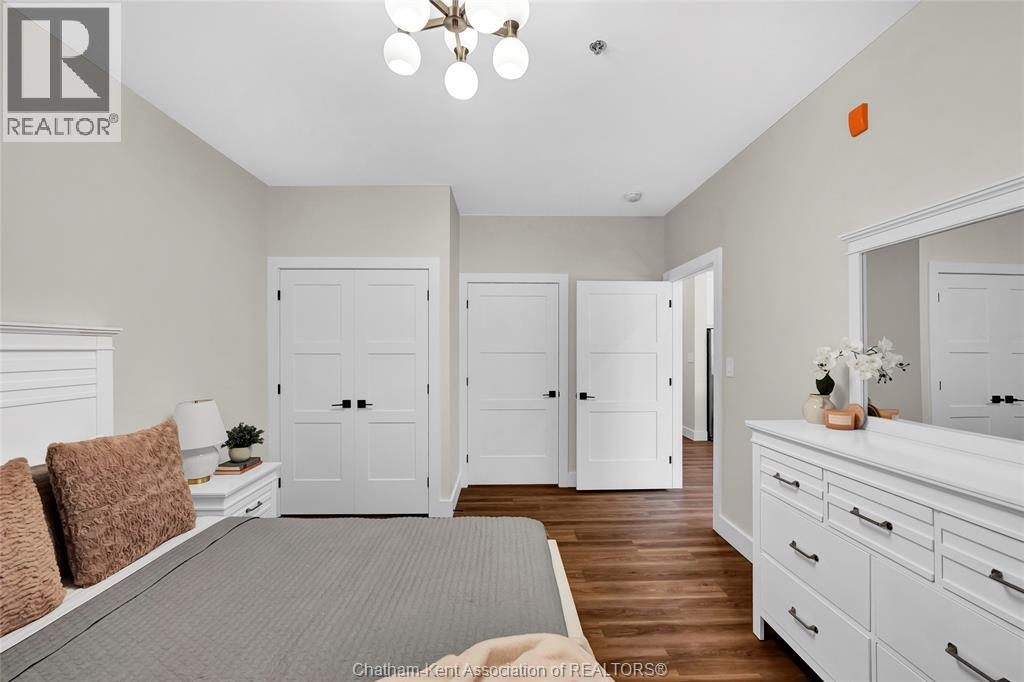 12 Mill Street West — photo 11
