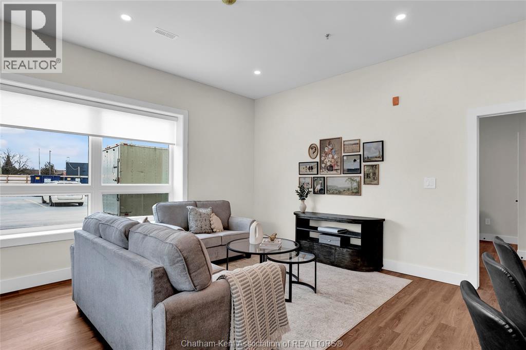 12 Mill Street West — photo 22