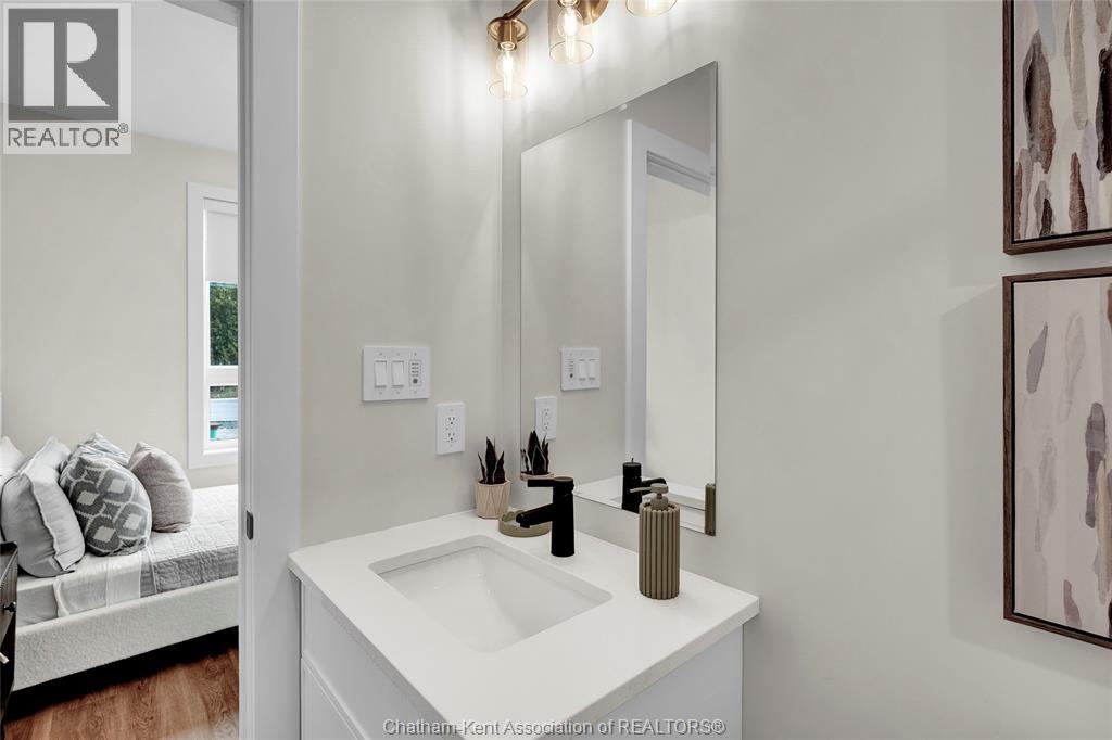 12 Mill Street West — photo 29