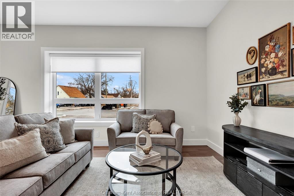 12 Mill Street West — photo 31