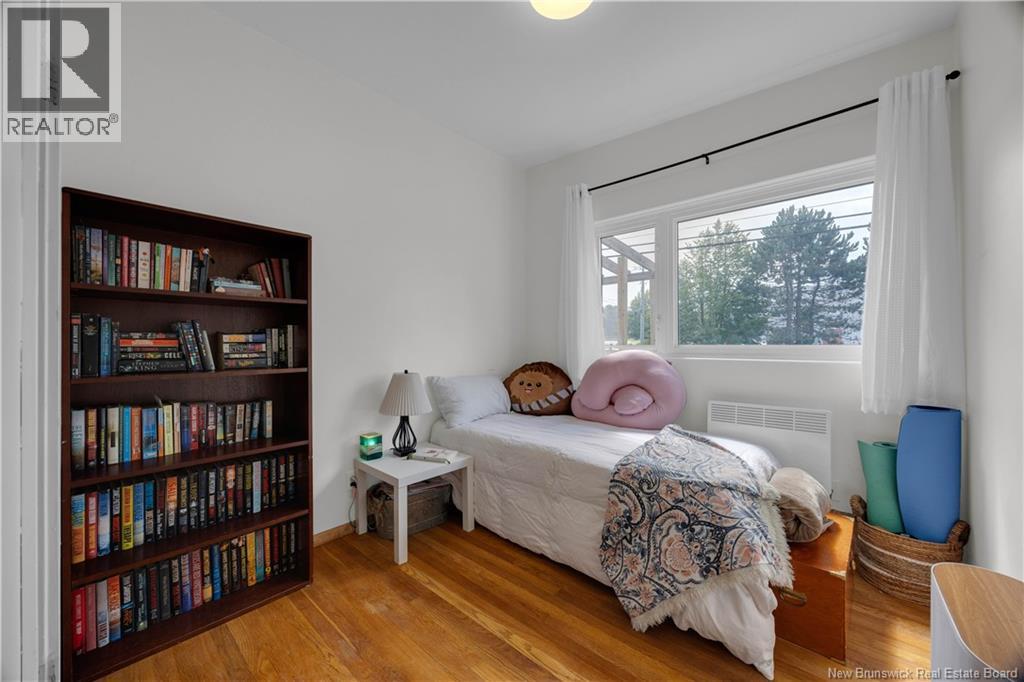 96 Woodward Avenue - 16