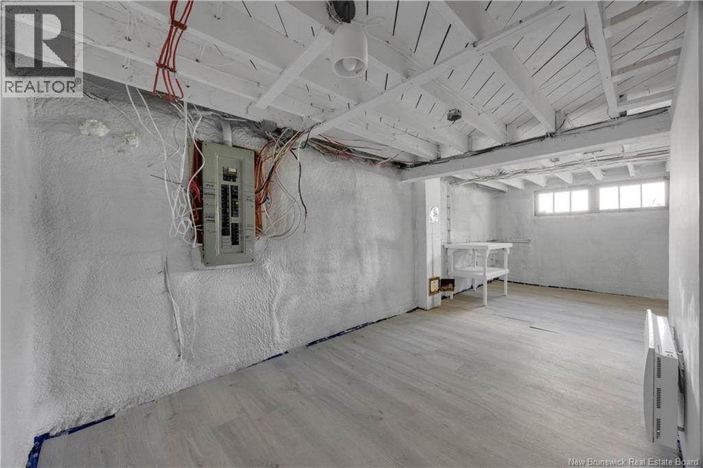 96 Woodward Avenue - 18