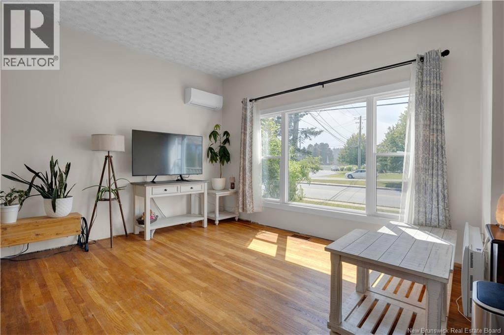 96 Woodward Avenue - Image 3