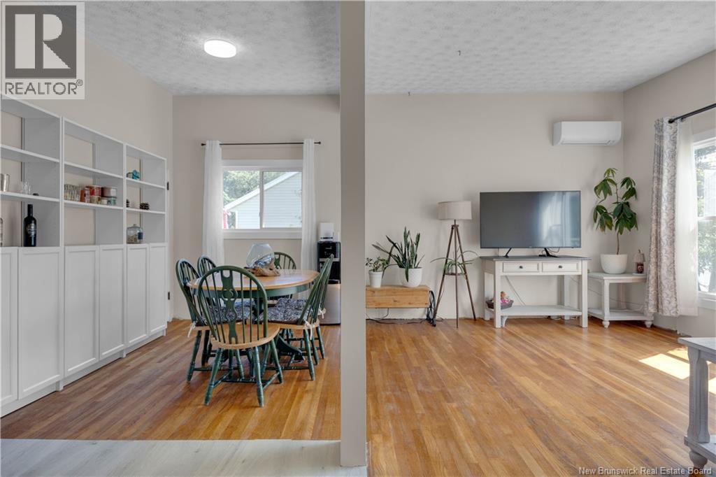 96 Woodward Avenue - Image 5