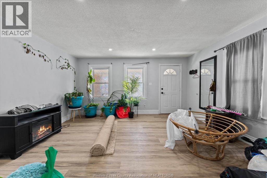 1210-1212 Monmouth - Image 20
