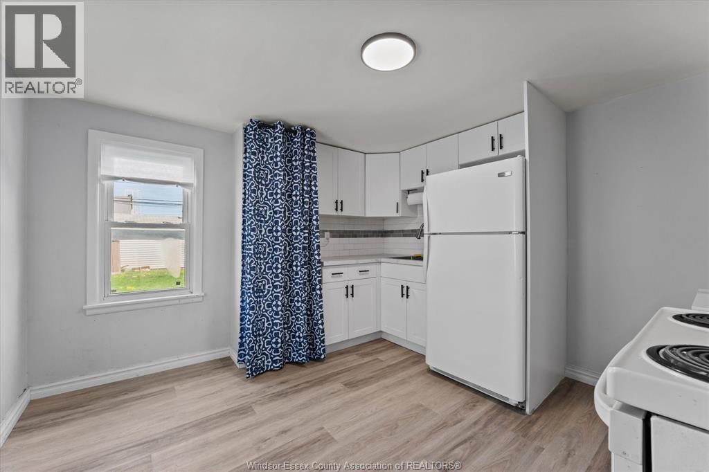 1210-1212 Monmouth - Image 23