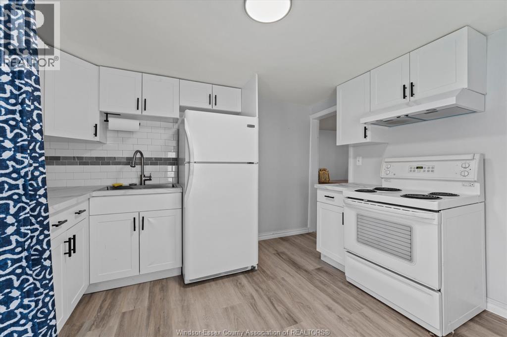 1210-1212 Monmouth - Image 24