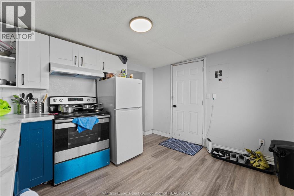 1210-1212 Monmouth - Image 32