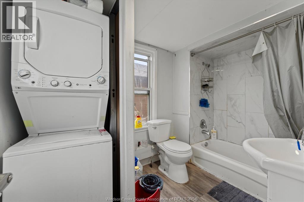 1210-1212 Monmouth - Image 33