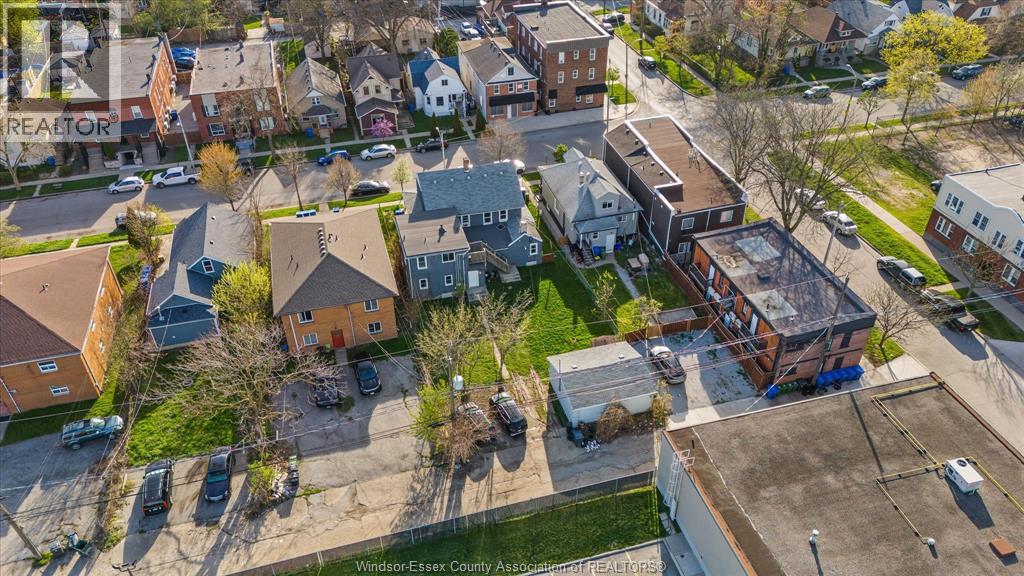 1210-1212 Monmouth - Image 45