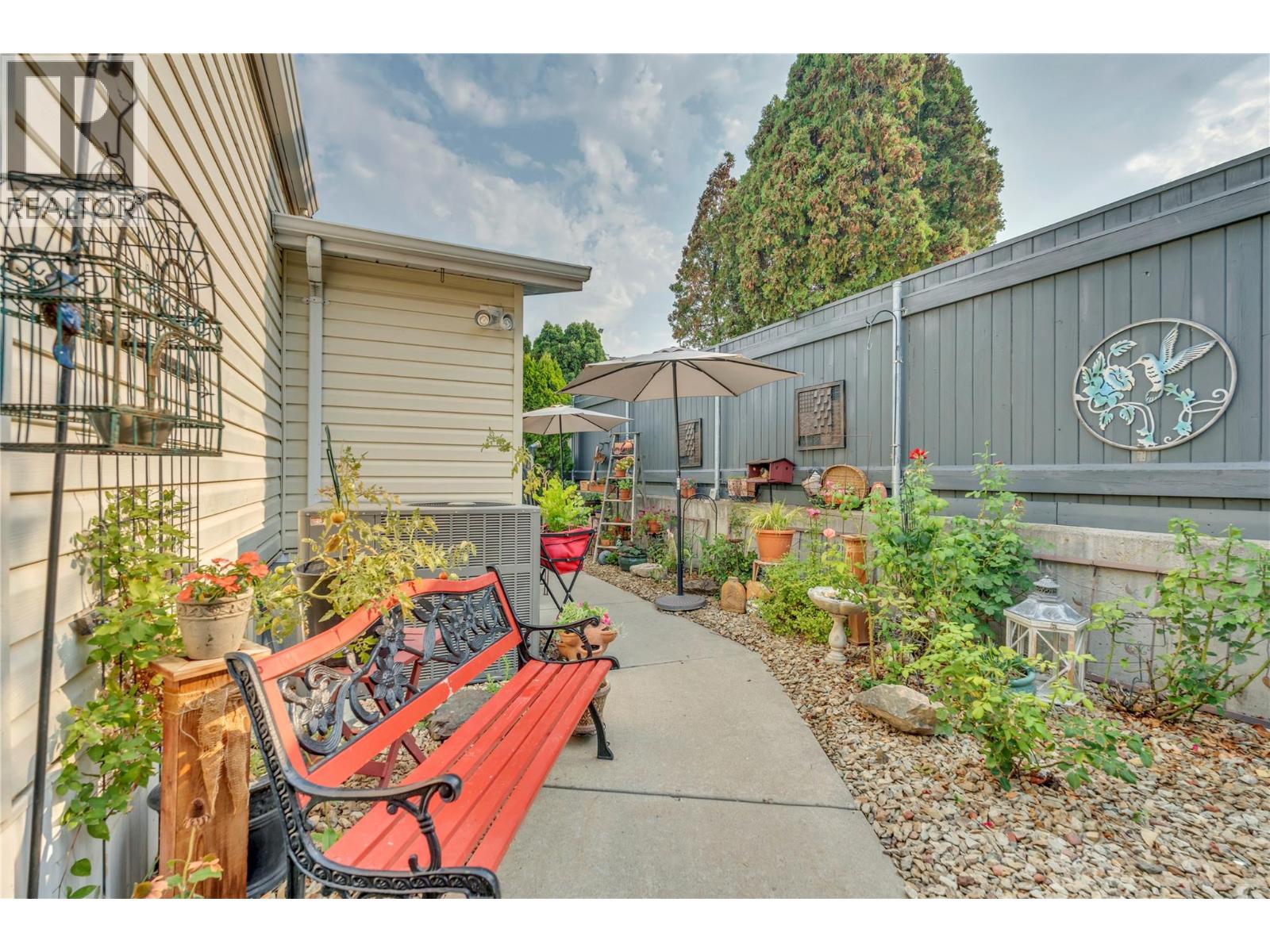 #54 999 Burnaby Avenue - 18