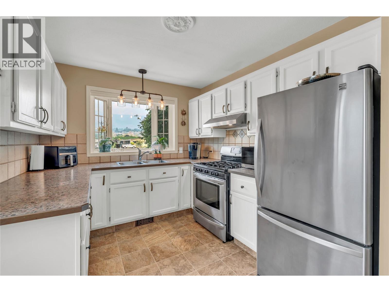 54 999 Burnaby Avenue, Penticton