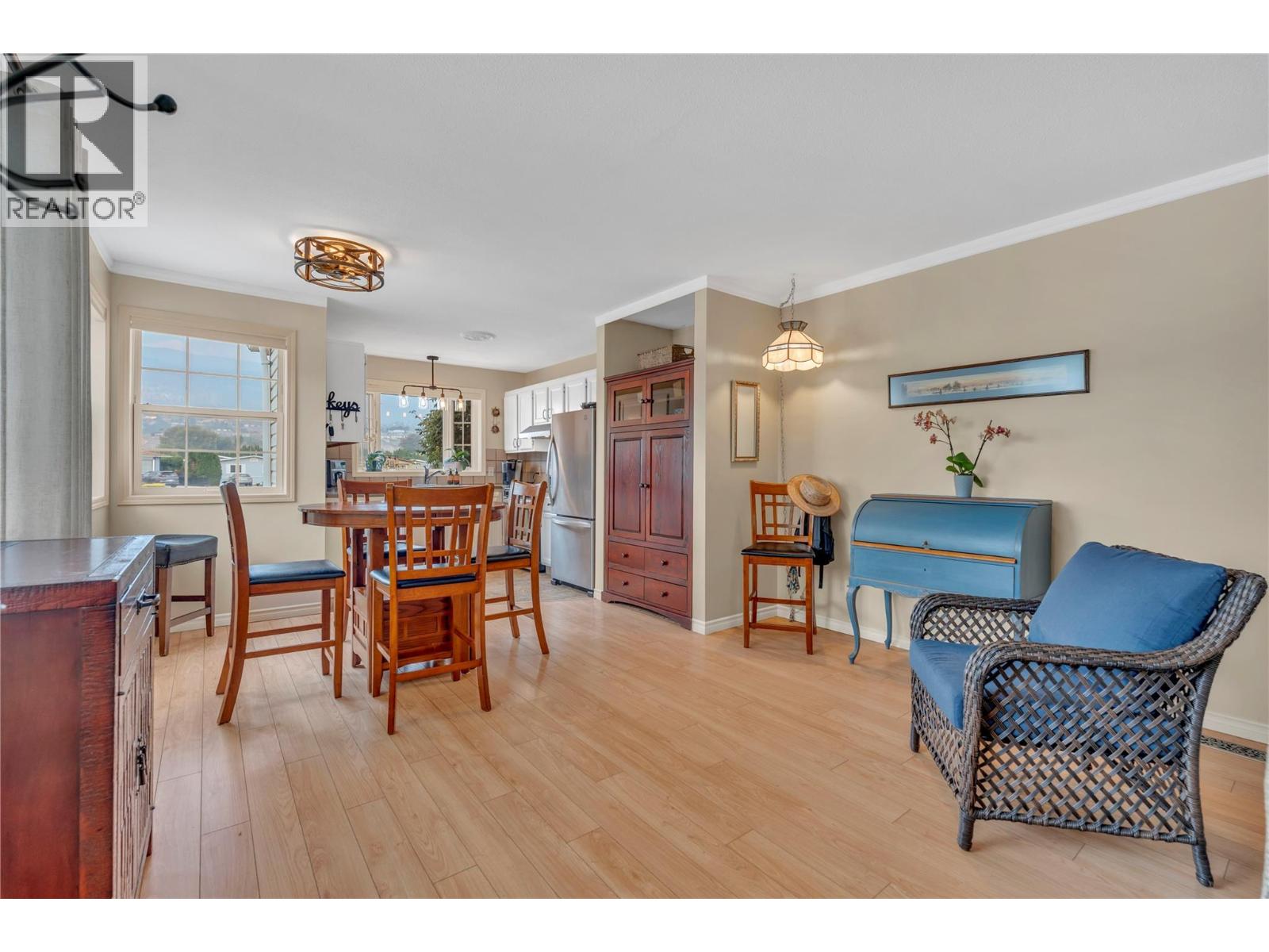 #54 999 Burnaby Avenue - 6