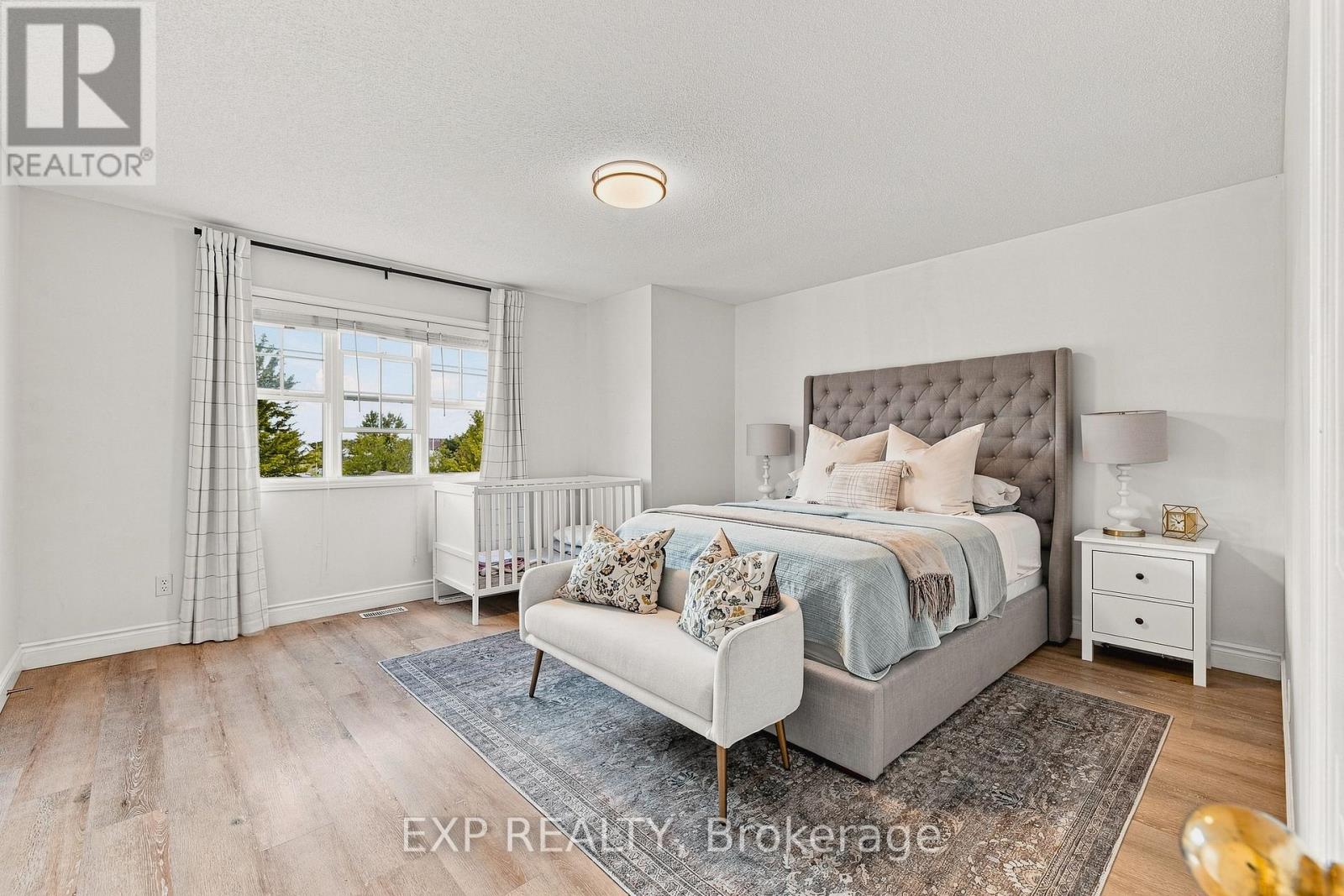 116 HENHOEFFER CRESCENT - 18