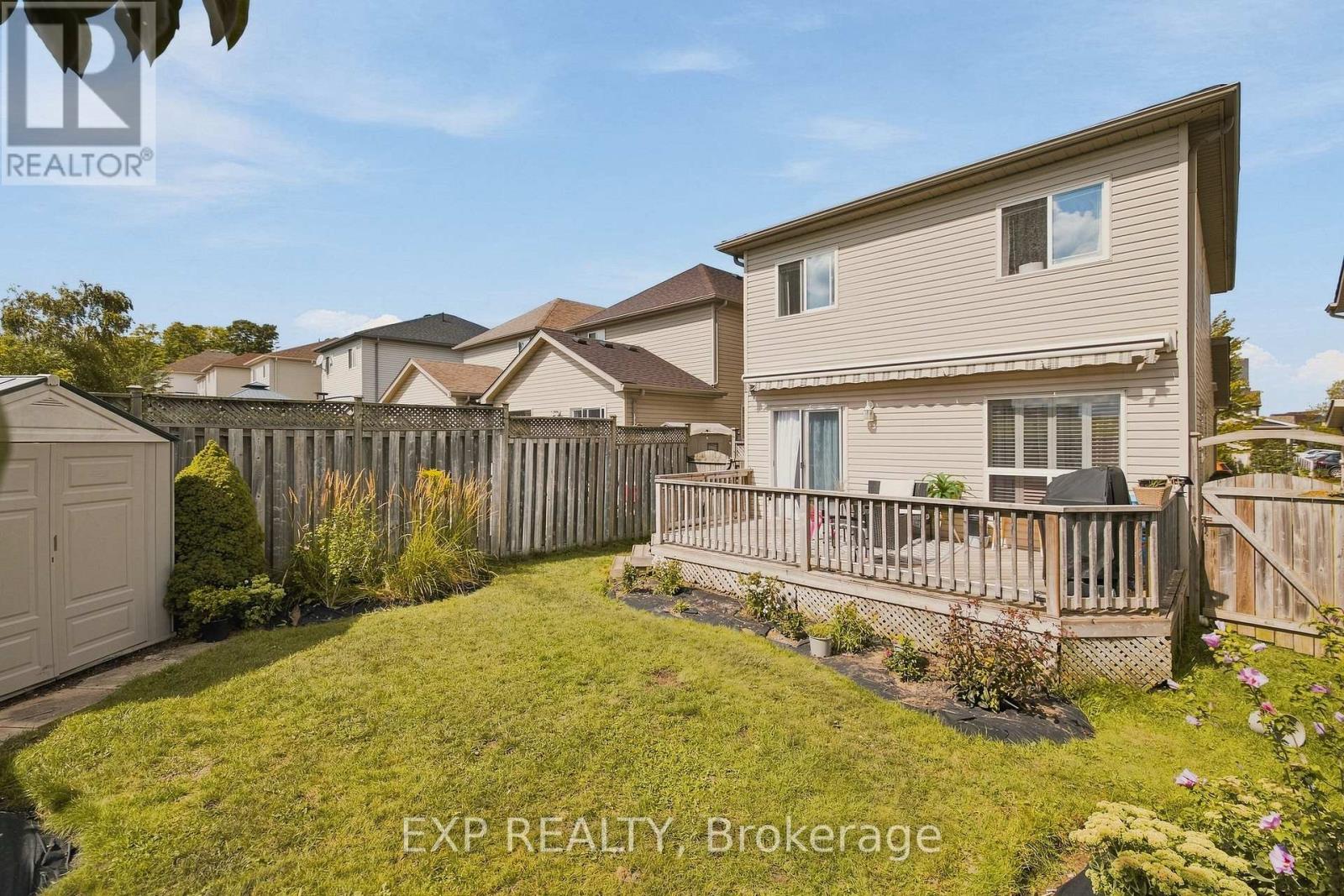 116 HENHOEFFER CRESCENT - 26