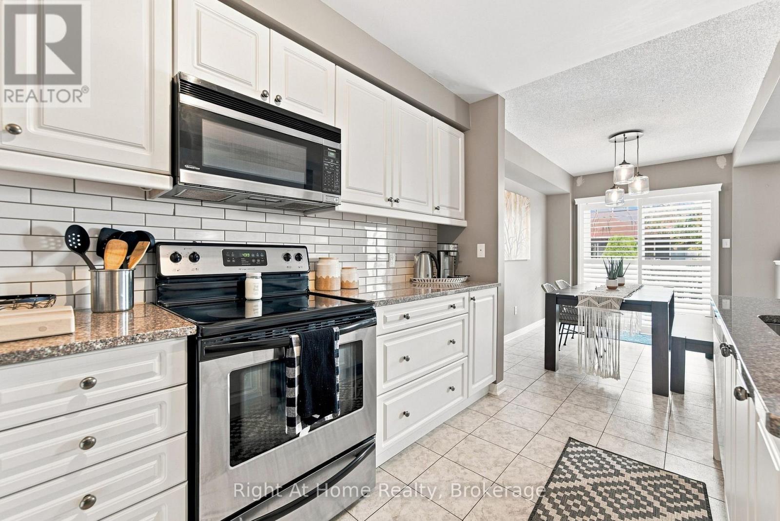 #46 460 WOODMOUNT DRIVE - 10