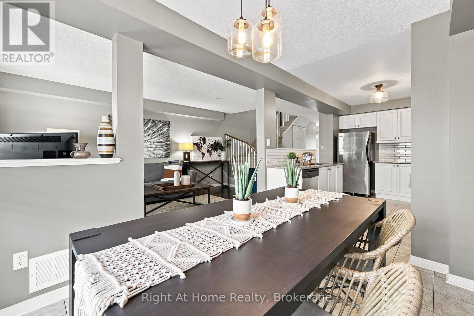 #46 460 WOODMOUNT DRIVE - Image 13