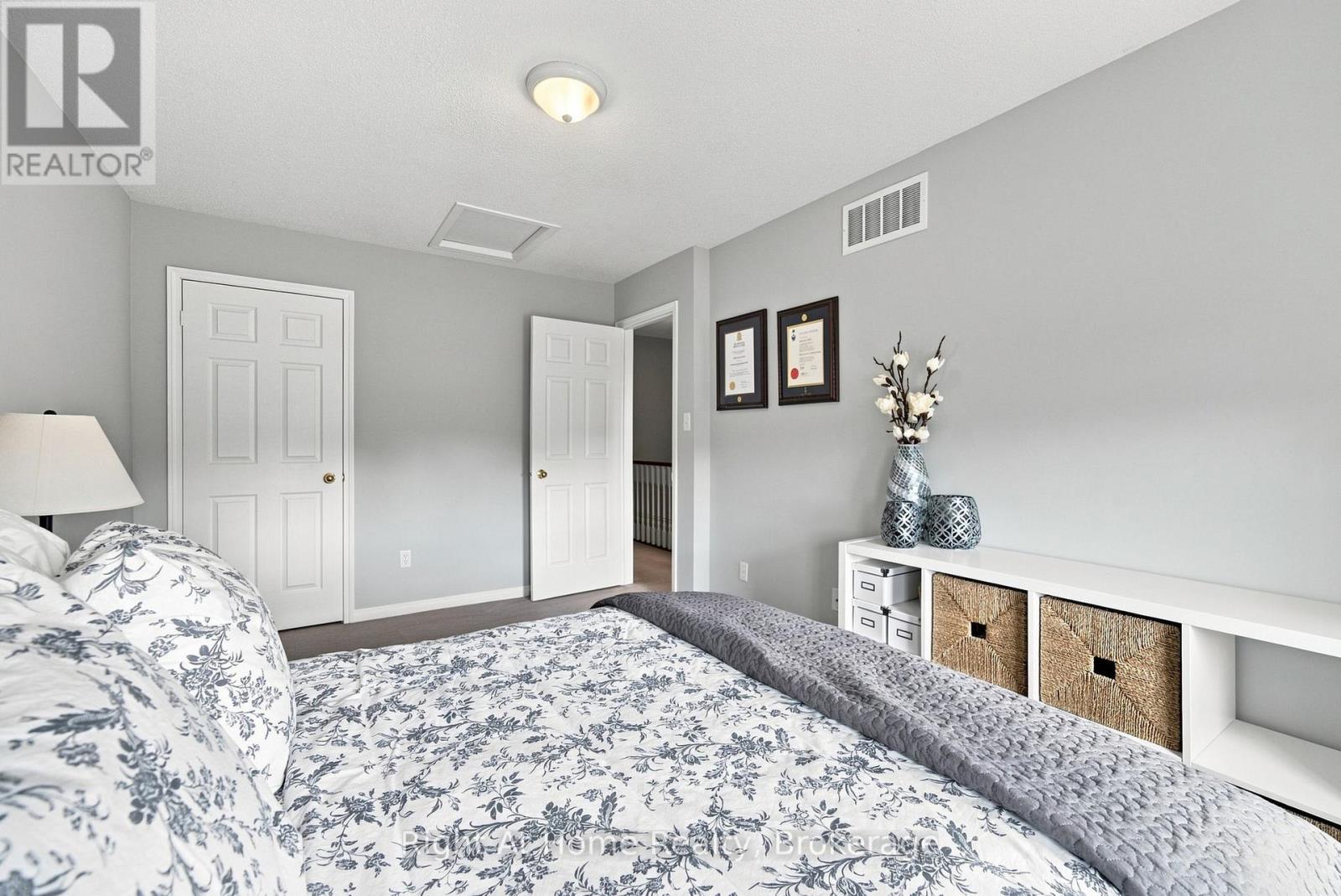 #46 460 WOODMOUNT DRIVE - 17