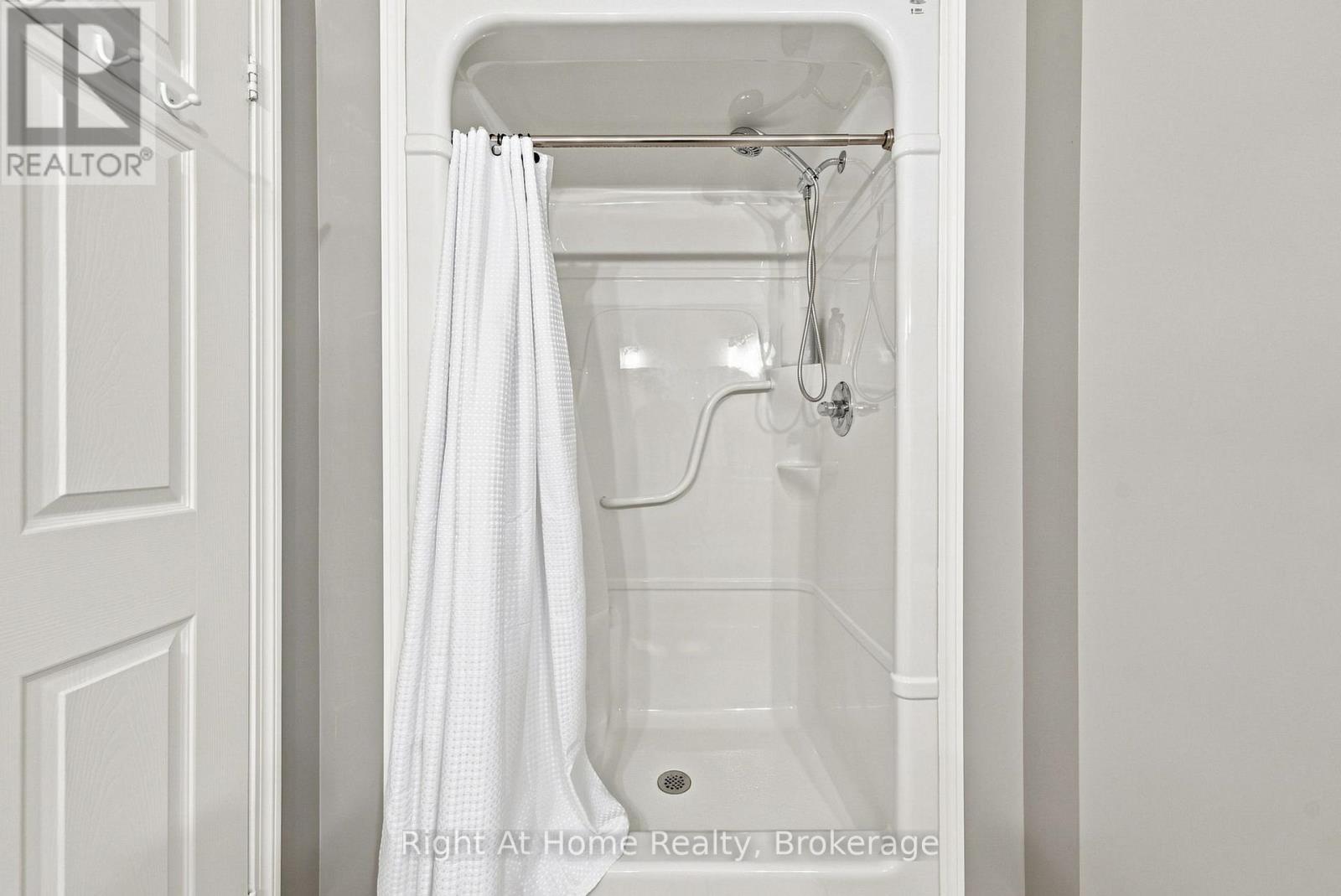 #46 460 WOODMOUNT DRIVE - Image 26